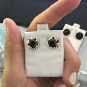 Black diamond swirl gold earring